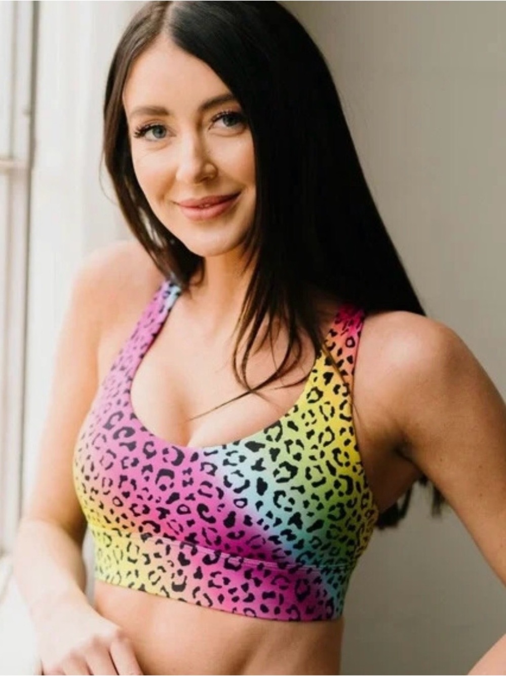 Zyia Active Light N’ Tight Strappy Sports Bra Rainbow Leopard Print Size M